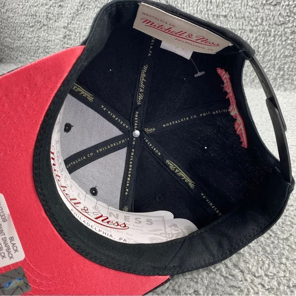 New mitchell & NESS MIAMI HEAT SNAPBACK SPRAY PAINT HAT CAP NBA BLACK RED UNISEX - Picture 6 of 11